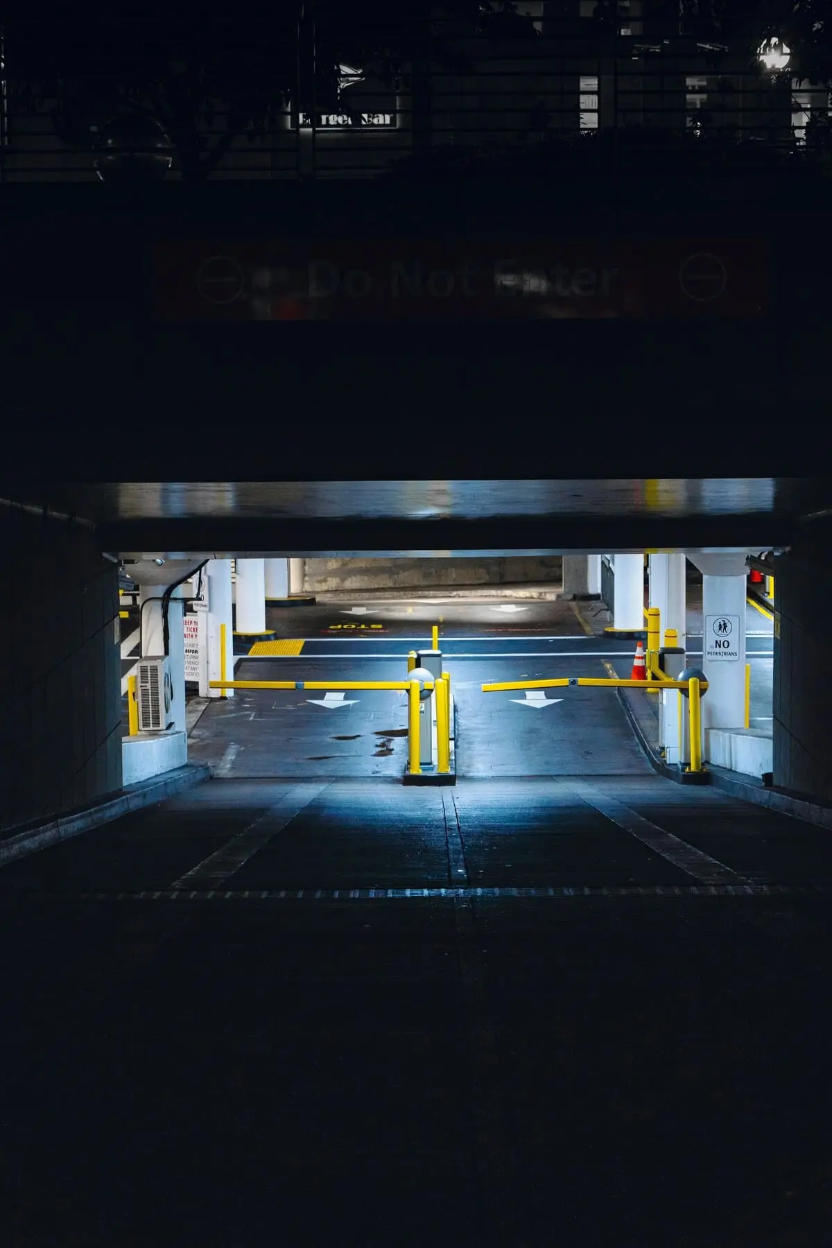 Parking sous-terrain avec gestion des accès